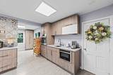 12 Kew Road - Photo 15