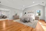 370 West St - Photo 17