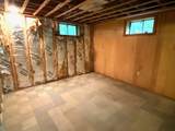 14 Lake St - Photo 32