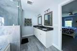 10 Carlton St - Photo 26