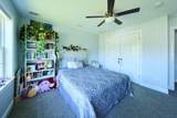 10 Carlton St - Photo 37