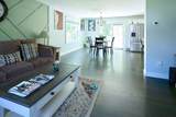 10 Carlton St - Photo 38