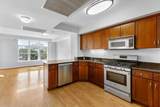 910 Beacon - Photo 16