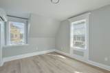1049 Pleasant St - Photo 9