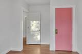 95 Montrose - Photo 18