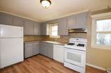 415 Center St - Photo 16