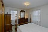 102 Saint Lawrence Ave - Photo 15