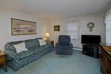102 Saint Lawrence Ave - Photo 9