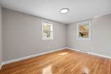 114 Newbury St - Photo 16