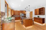 915 Curve St - Photo 19