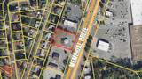 1430 Memorial Dr - Photo 2