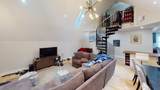 15 Lanark Rd - Photo 1