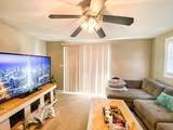 52 Blackstone - Photo 13