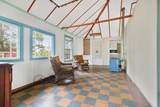 7 Crescent Place - Photo 16