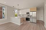 211 Green St - Photo 2