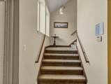 28 Bay Ave East - Photo 7