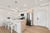 917 Bennington St - Photo 2