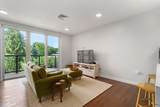 68 Los Angeles - Photo 11