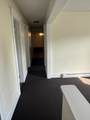 8 Manor - Photo 5