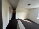 8 Manor - Photo 6