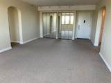 1731 Beacon - Photo 19