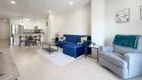 121 Portland St - Photo 3