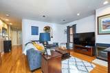 18 East Springfield St - Photo 1