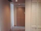14 John Eliot - Photo 6