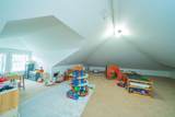 642 Centre St - Photo 34