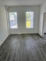 92 Lawrence St - Photo 2