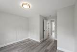 572 Pleasant St - Photo 17