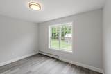 572 Pleasant St - Photo 18