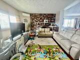 101 Wyllis Ave - Photo 3
