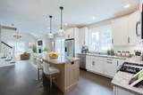 196 Taunton Ave - Photo 3