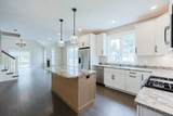 196 Taunton Ave - Photo 4
