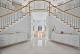 11 Elizabeth Way - Photo 4