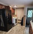 586 Franklin St - Photo 4