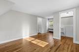 319 Taunton St - Photo 12