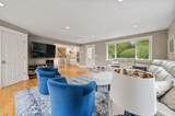 212 Hawthorne Lane - Photo 11