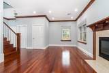 22 Sigourney St - Photo 3