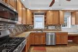 1146 Essex St - Photo 13