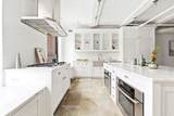 121-123 Beach St - Photo 12