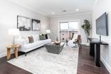 320 Maverick St - Photo 1