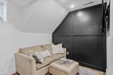 211 W 9th St - Photo 14