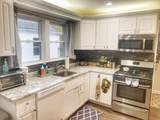 28 Francis - Photo 2