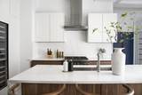 132 Boylston - Photo 3