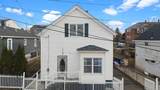31 Sachem St - Photo 2