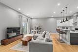 60 Cross St E - Photo 3