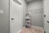 60 Cross St E - Photo 33