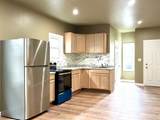 579 Bay St - Photo 2